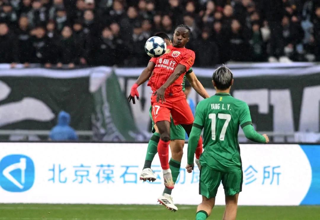 The Super Cup revealed numerous shortcomings for Harbor, yet Muscat remains hopeful for the new season.