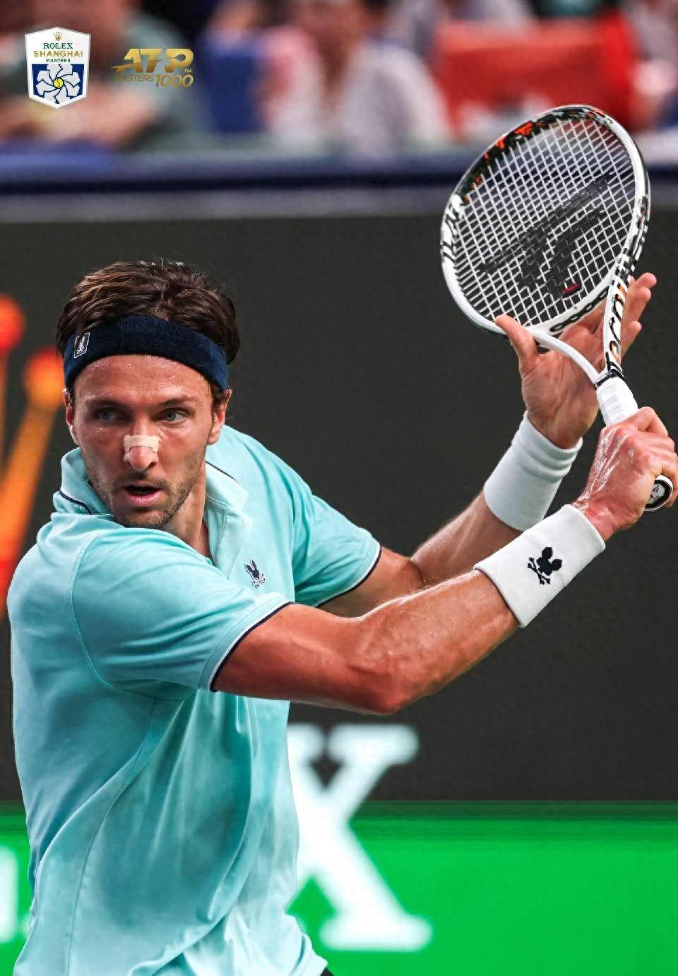 Scorching heat nightmare! No. 3 seed Zverev suffers a shocking exit, leaving Djokovic as the only top-six seed standing