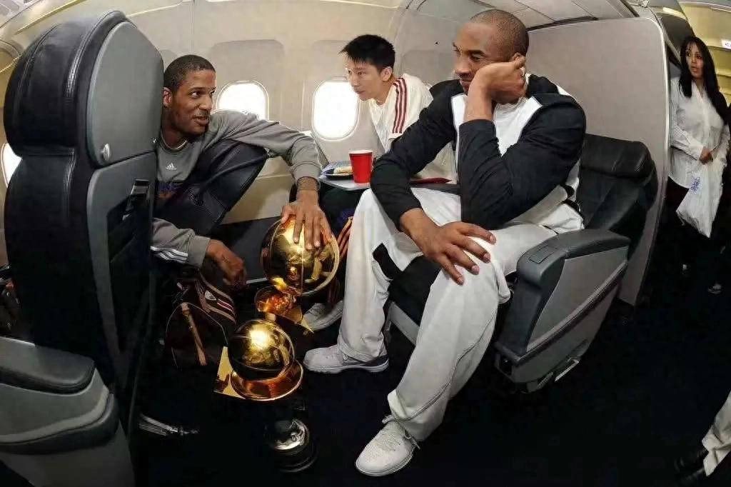 Another star athlete has gone bankrupt! What happened to this familiar former Lakers player?