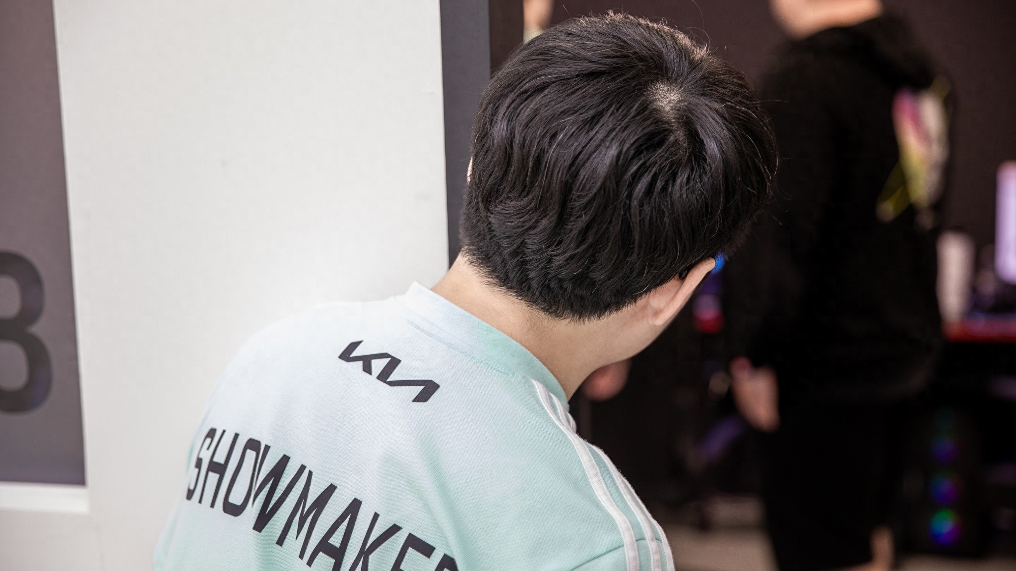 The top four teams for the LCK playoffs have been decided! Xu Ge’s teammate is already intimidated before the match: subconsciously shrinking away from facing T1