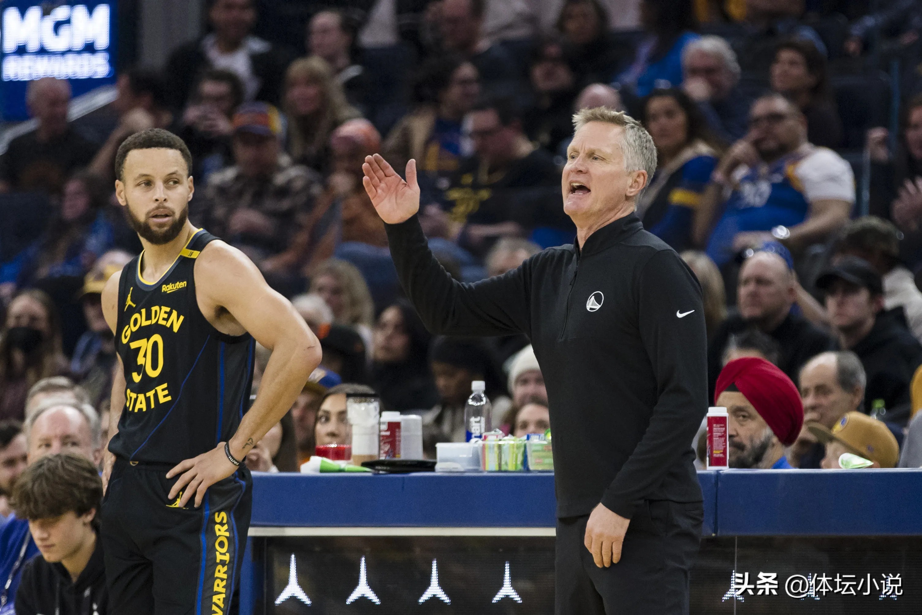 Just today, the latest injury came out: Curry cried after a left hamstring strain, and the Warriors struggled to win the three teams