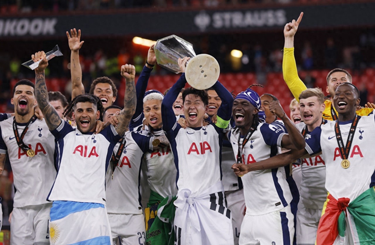 Son Heung-min, who has been playing in Europe for 15 years, tasted the championship, "Let's say I'm a legend together"