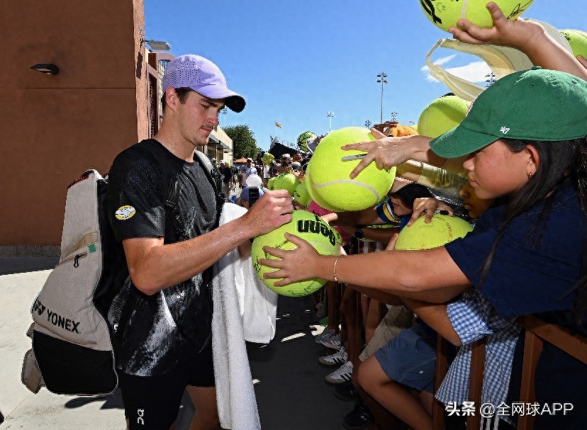 Fonseca's popularity rivals the Kardashians, his fan appeal matches Taylor Swift? Miami: Center court, scheduled!