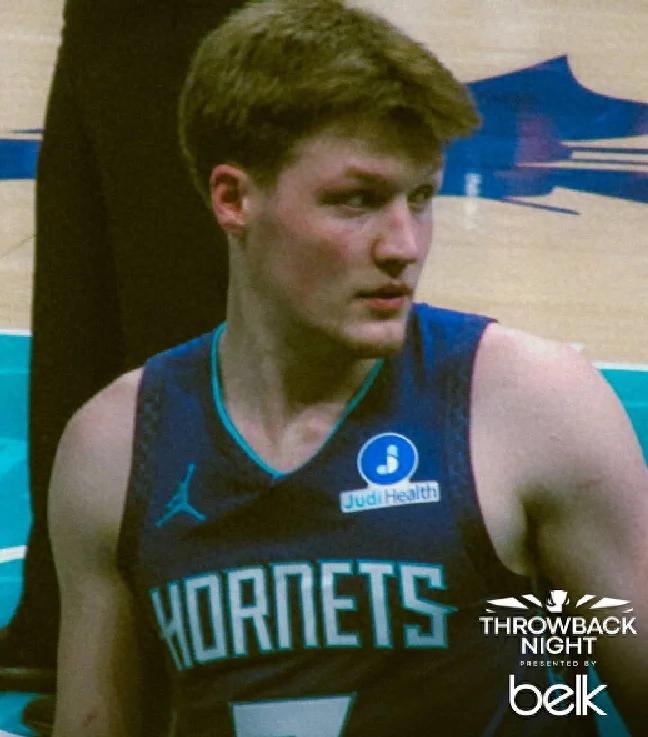 19 out of 11! Defeating three champion teams! The rookie surpassing Flagg