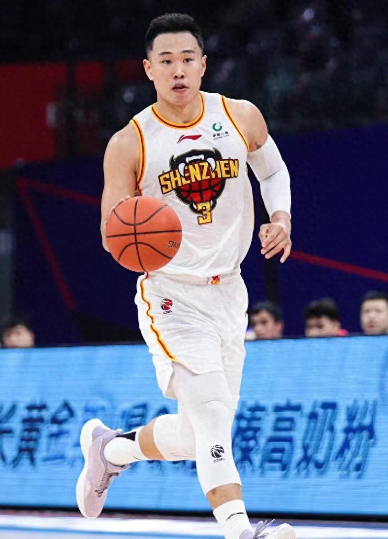 Derby showdown denies comeback! Four foreign players combine for 65 points, Xu Jie scores 4, Guangdong defeats Shenzhen to halt three-game losing streak.