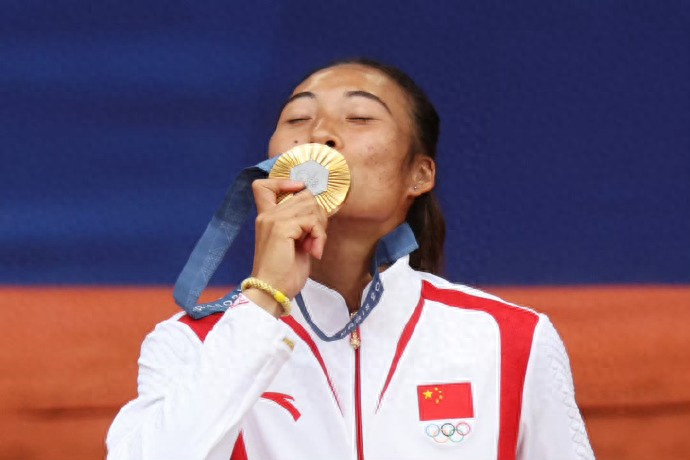 Clay's 11-game winning streak is over! Zheng Qinwen Madrid was upset