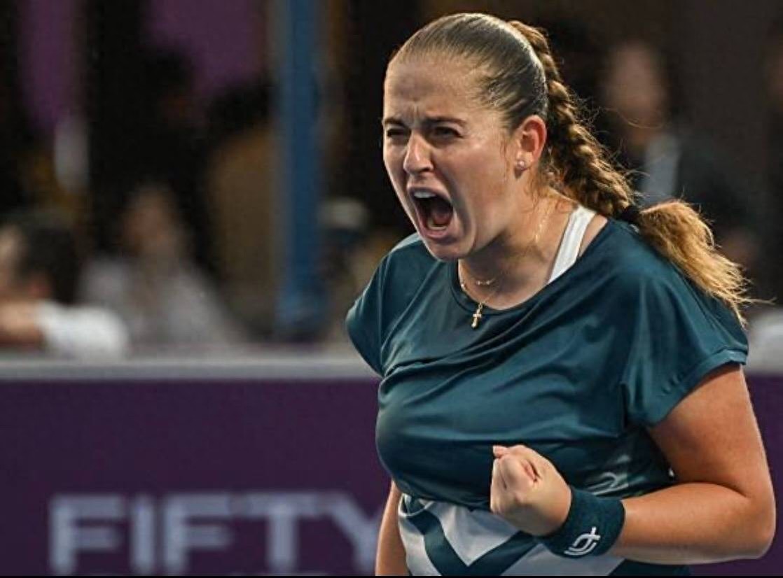 Ostapenko Delays Post-Match Interview to Watch the Stockings Match, Sabalenka Admits the Battle with Zheng Qinwen Was Draining