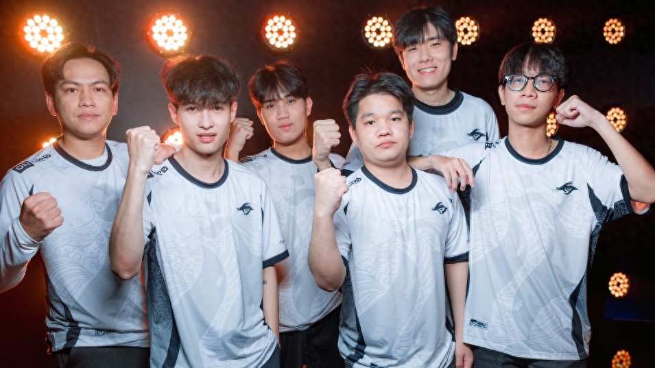 LCK's "Salary Warrior" Suffers a Crushing Sweep! Leading by 15K in a Single Game, They Get Turned Around, and Casters Immediately Kowtow to Apologize