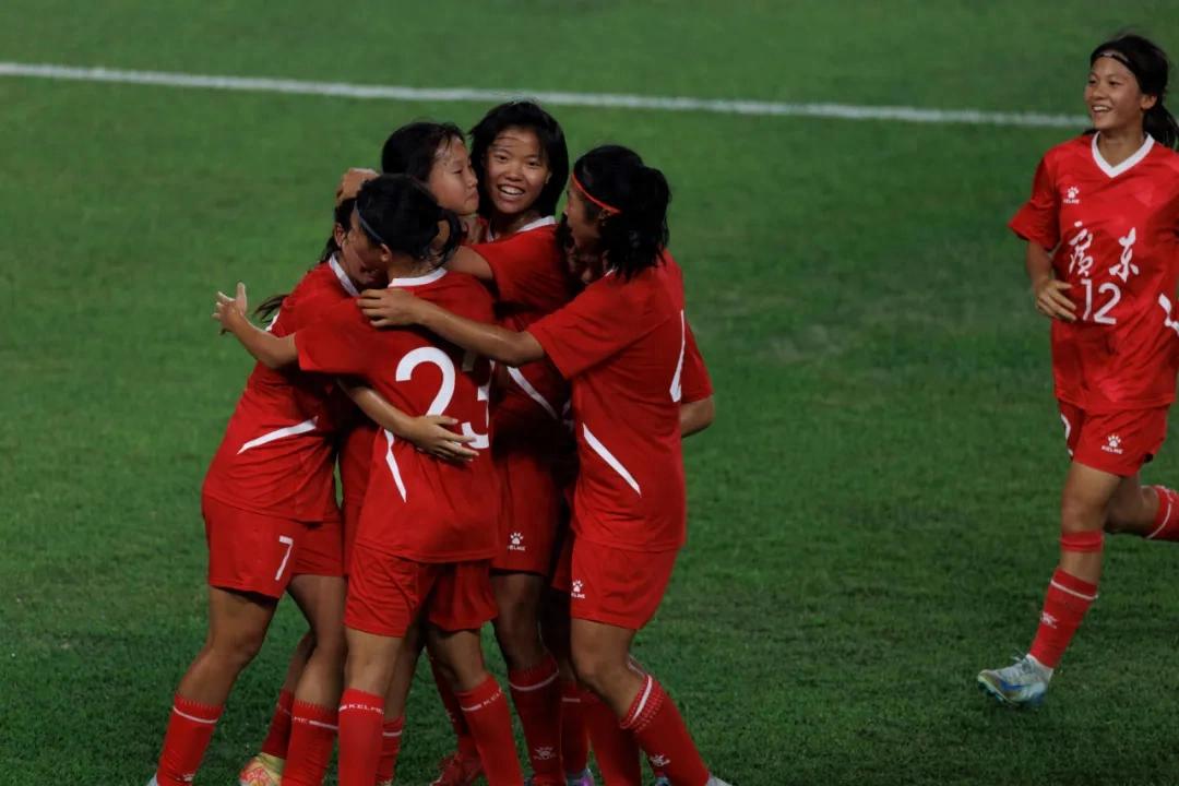 The semi-finals of the National Games, Guangdong U16 women's football team: the more difficult the road, the braver