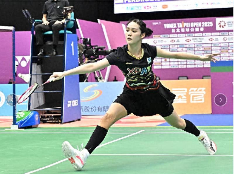 Thailand's popular beautiful girl reversed South Korean female player Shen Youzhen, who was seeking to defend her title, and reached the final of the Taipei tournament