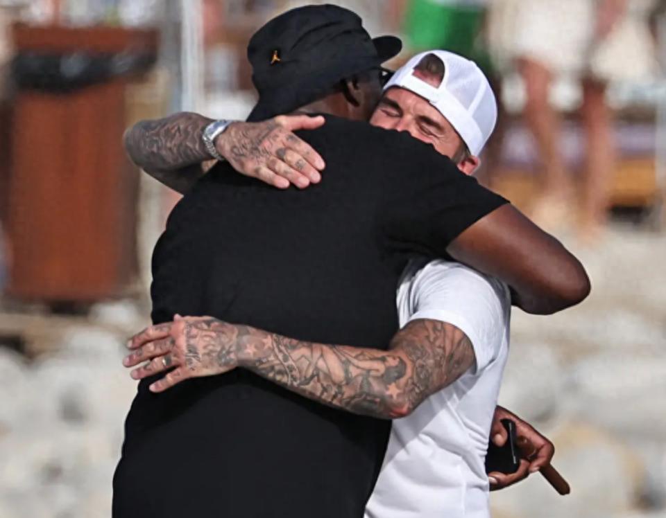 Legendary Icons Together! 63-Year-Old Jordan and 51-Year-Old Beckham Share Lunch: A Warm Embrace