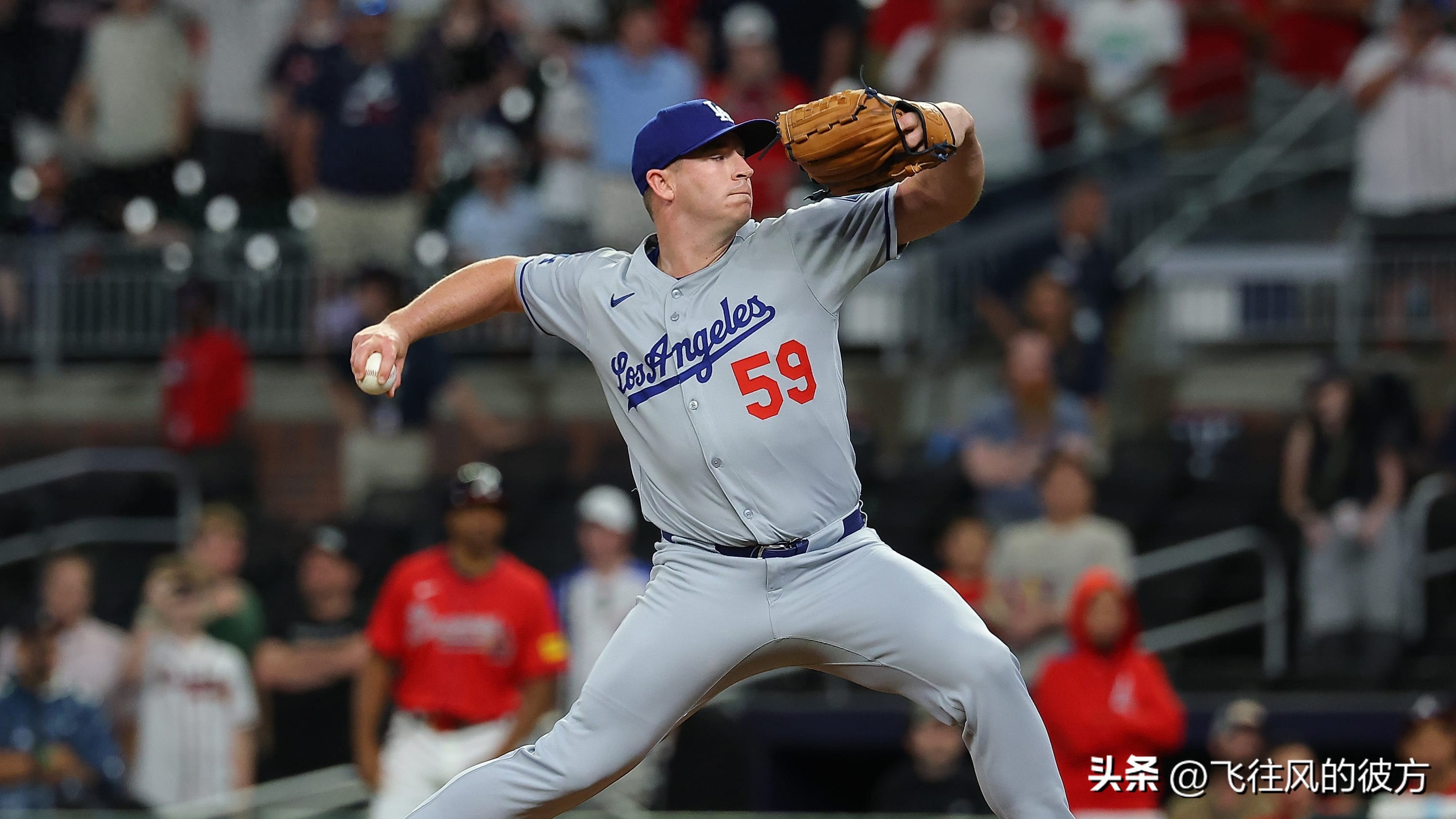 The Dodgers have extended a one-year contract with their recovering bullpen pitcher Phillips.
