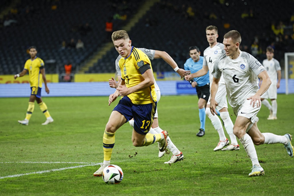 50 matches, 43 goals, 15 assists! Arsenal aims to sign European star striker for 72 million, Manchester United's third signing nearly finalized.