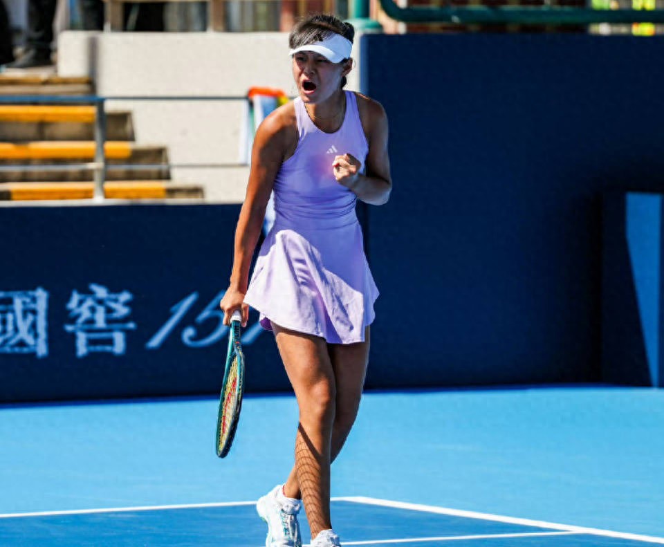 A 15-year-old Chinese girl shines brilliantly at the U.S. Orange Bowl, Zhang Shuai aims for her 50th doubles title today