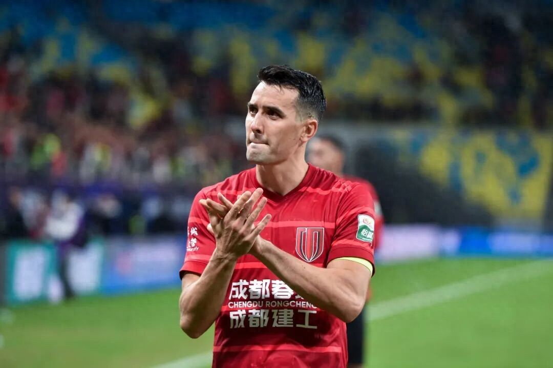 Double defeat and three losses to Henan! Under the pressure of the title race, repeated mistakes lead Chengdu Rongcheng to a bitter farewell to their &#34;championship dream.&#34;
