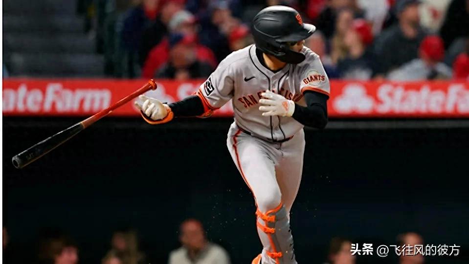 "Son of the Wind" Lee Jung-hou knocked out hits in five consecutive games and rushed to third place in the League of Nations batting list