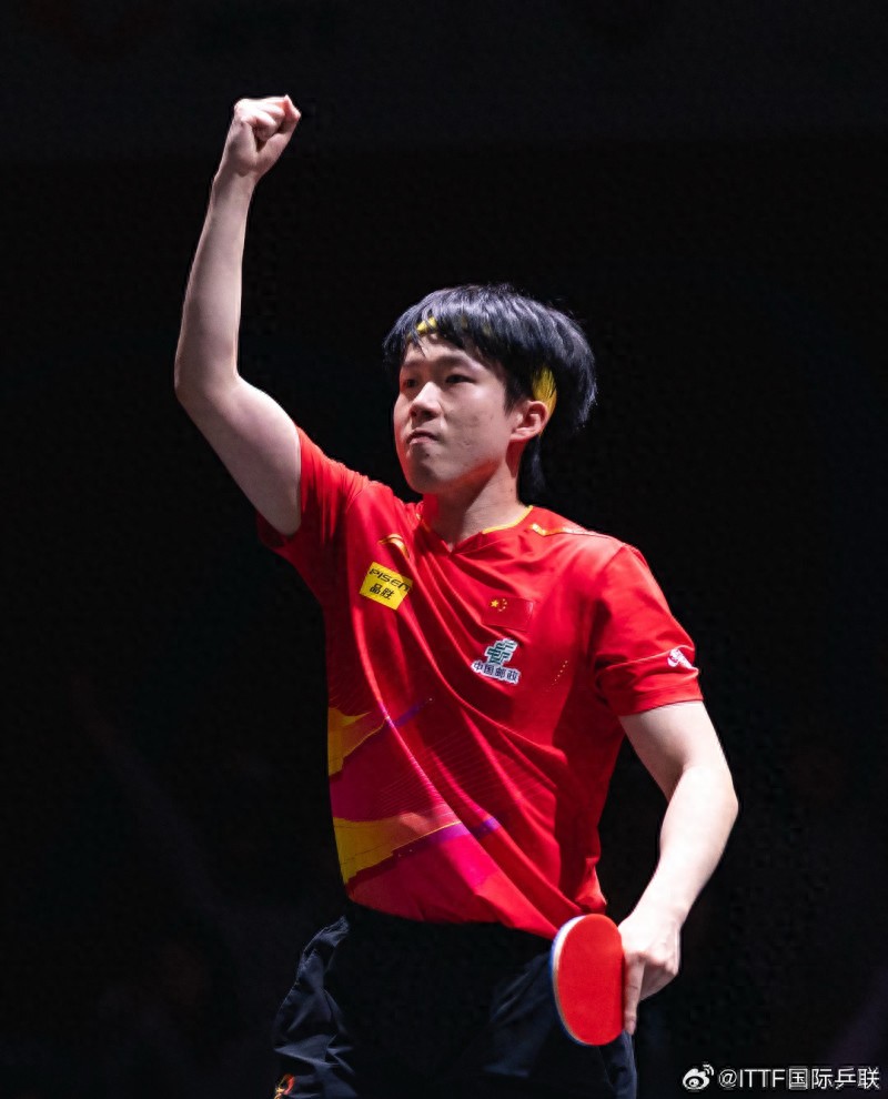Wang Chuqin took revenge on Calderano to complete the 2025 World Table Tennis Championships and unlock the first men's singles championship in the three major competitions