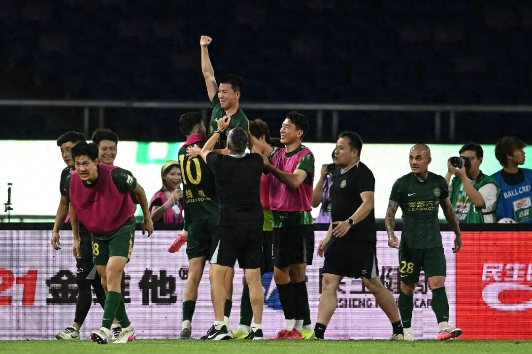 After 96 minutes of nerve-wracking action, Zhejiang Team finally received a much-needed boost