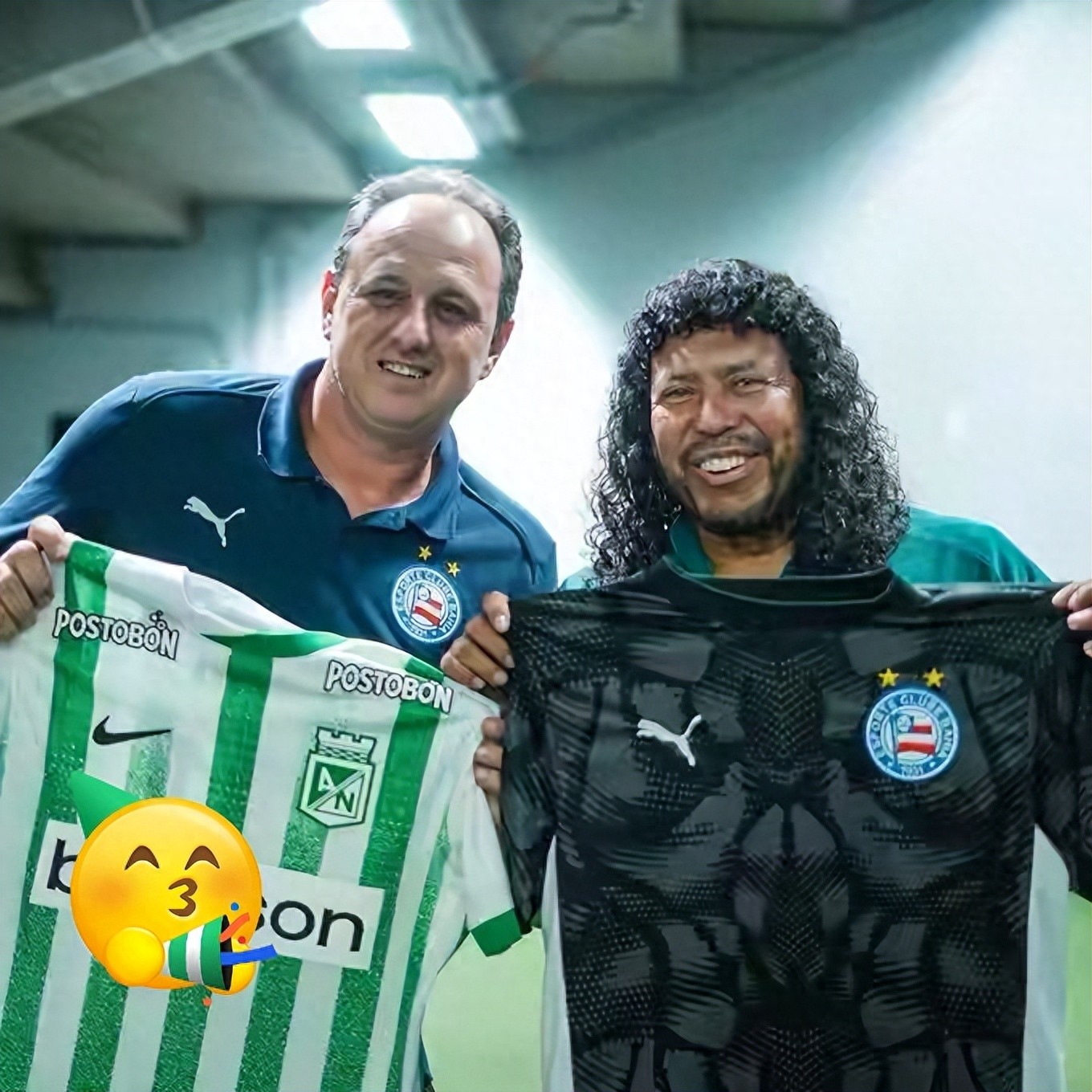 Copa Libertadores official photo: A photo of the two retired goalkeepers The two have scored a total of 174 goals in their careers