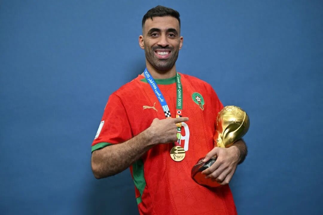 Scoring twice to lead the team to the title, Hamd bids farewell to the national team with the trophy