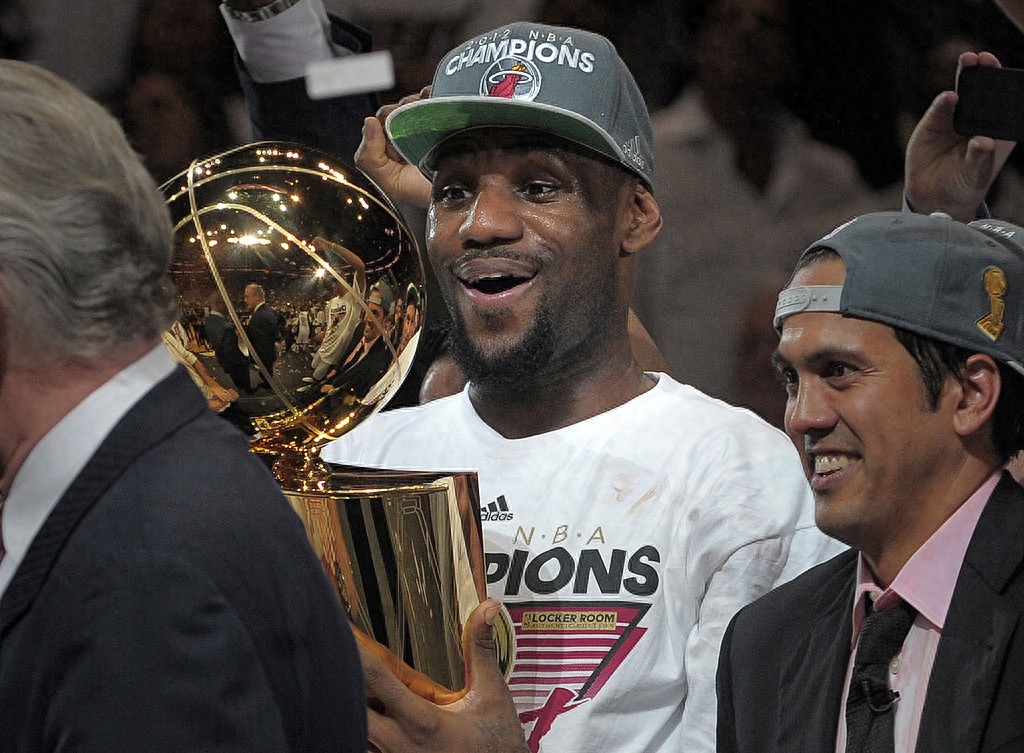 Impatient! NBA Commissioner Adam Silver urges LeBron James to make a decision quickly, as the league needs to finalize the schedule.