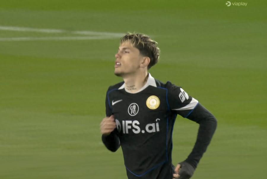 Manchester United denies targeting Garnacho, the real attitude in the locker room exposed! Chelsea teammates angrily scolded him during halftime.