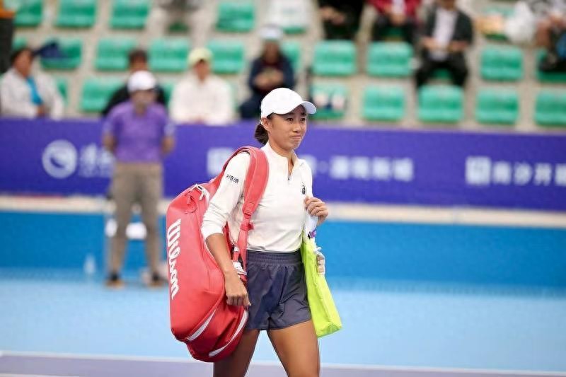 Zhang Shuai achieves revenge and wins the title, accomplishing two personal milestones; the 36-year-old Chinese veteran sparks controversy over accusations of unsportsmanlike conduct