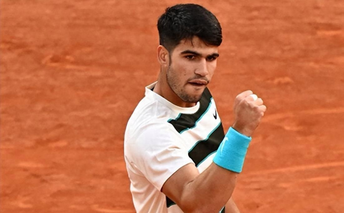 Two of the best performers of the clay season so far will face off in the semi-finals of the French Open tomorrow night