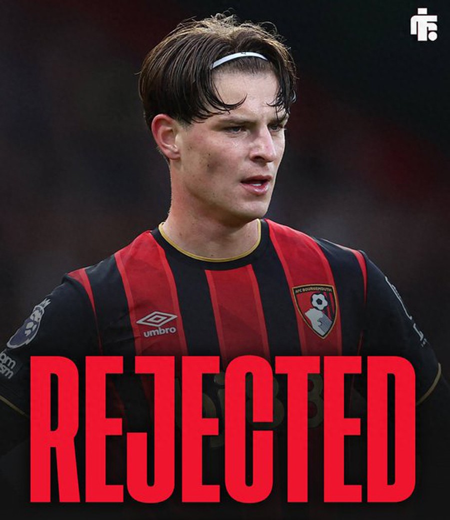 Where did the 200 million budget go? Manchester United may have given up on signing Scott, Chelsea's $64 million bid rejected