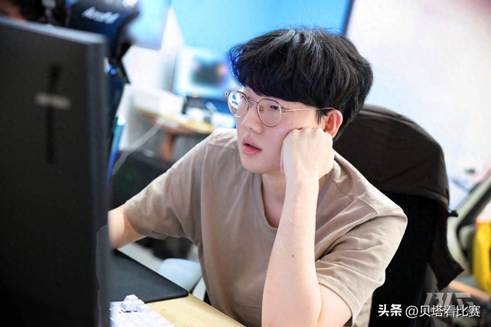 Viper made a successful debut at the Demacia Cup! BLG swept LNG 2-0! The top and jungle players went wild, and the mid laner performed excellently.