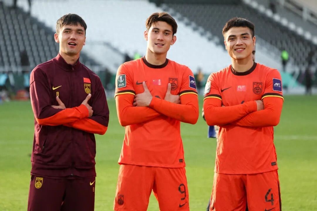 Three young players from Xinjiang are taking root in the national team.