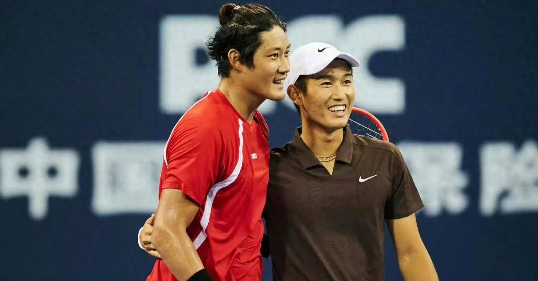 Zhang Zhizhen gave his all saving five match points before exiting; Shang Juncheng faces Medvedev today with fans eagerly offering advice.