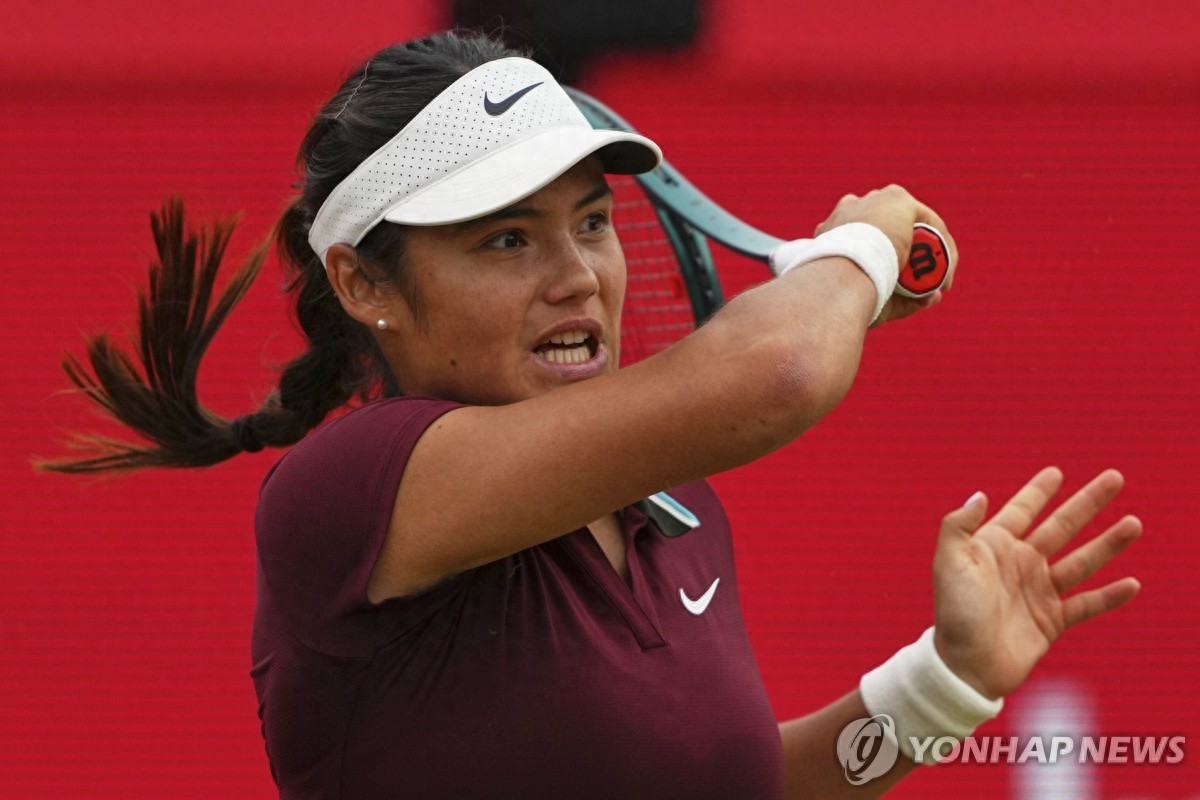 The 2025 US Open mixed doubles lineup has changed dramatically, with the world's top 10 players playing in a large area, and Zheng Qinwen also following suit
