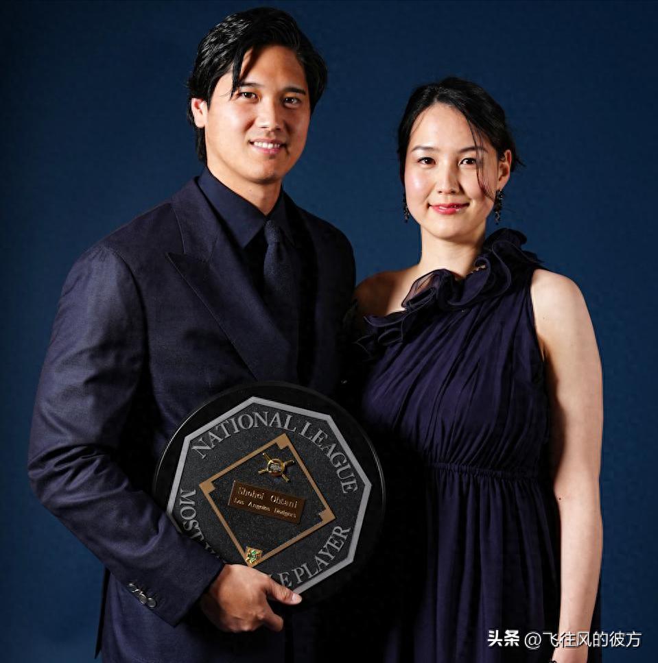 BBWAA Hosts Annual Dinner; Shohei Ohtani Attends to Receive NL MVP and Delivers Speech in English