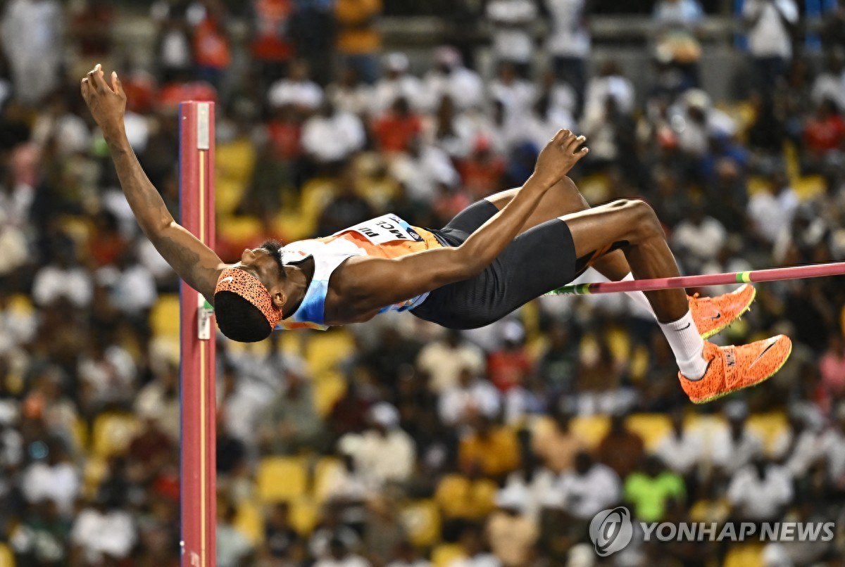 McQueen won the first Diamond League men's high jump title in 2025, while Jamaica finished second in the women's 100m