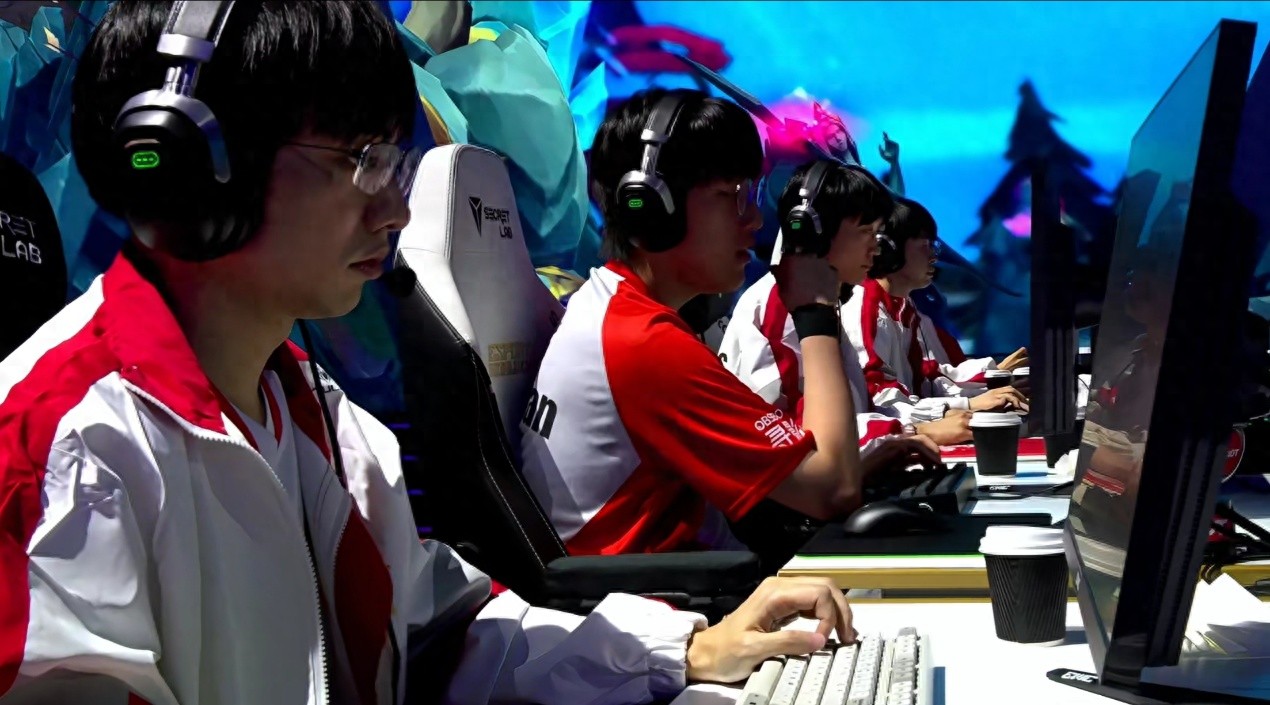After defeating Faker and losing to Xiaohu, the top jungler in LPL has fallen, and AL has started the season with two consecutive losses, revealing their weaknesses.