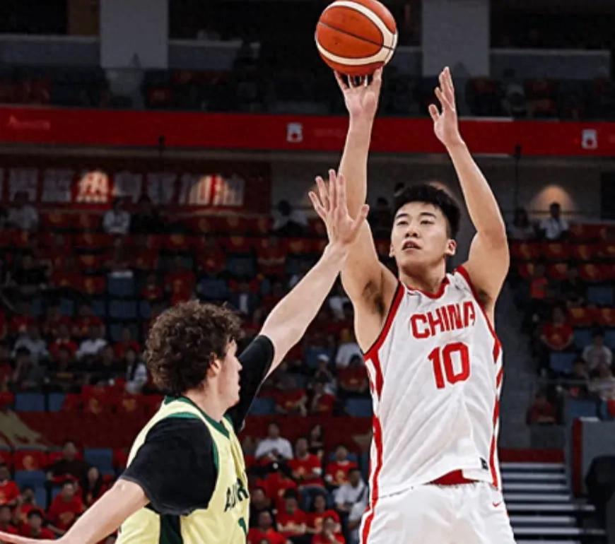 The strongest summer intern of the Chinese men's basketball team is back again.