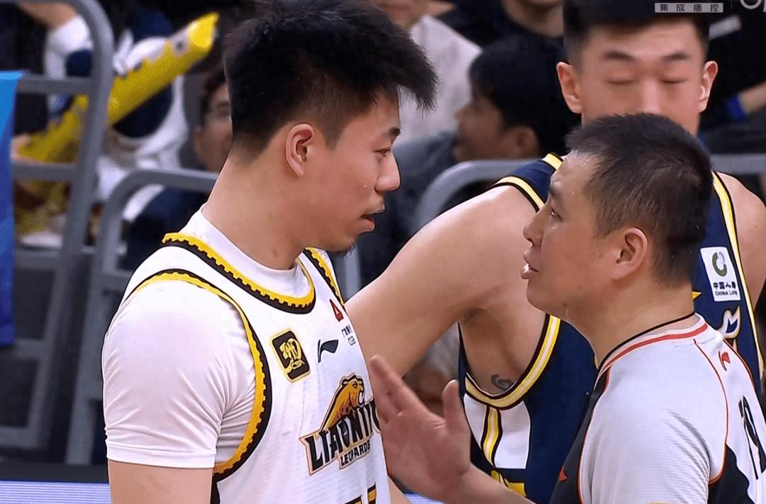 Another major trade in the CBA! Zhang Zhenlin is joining Shanghai! The reasons behind it go beyond basketball!