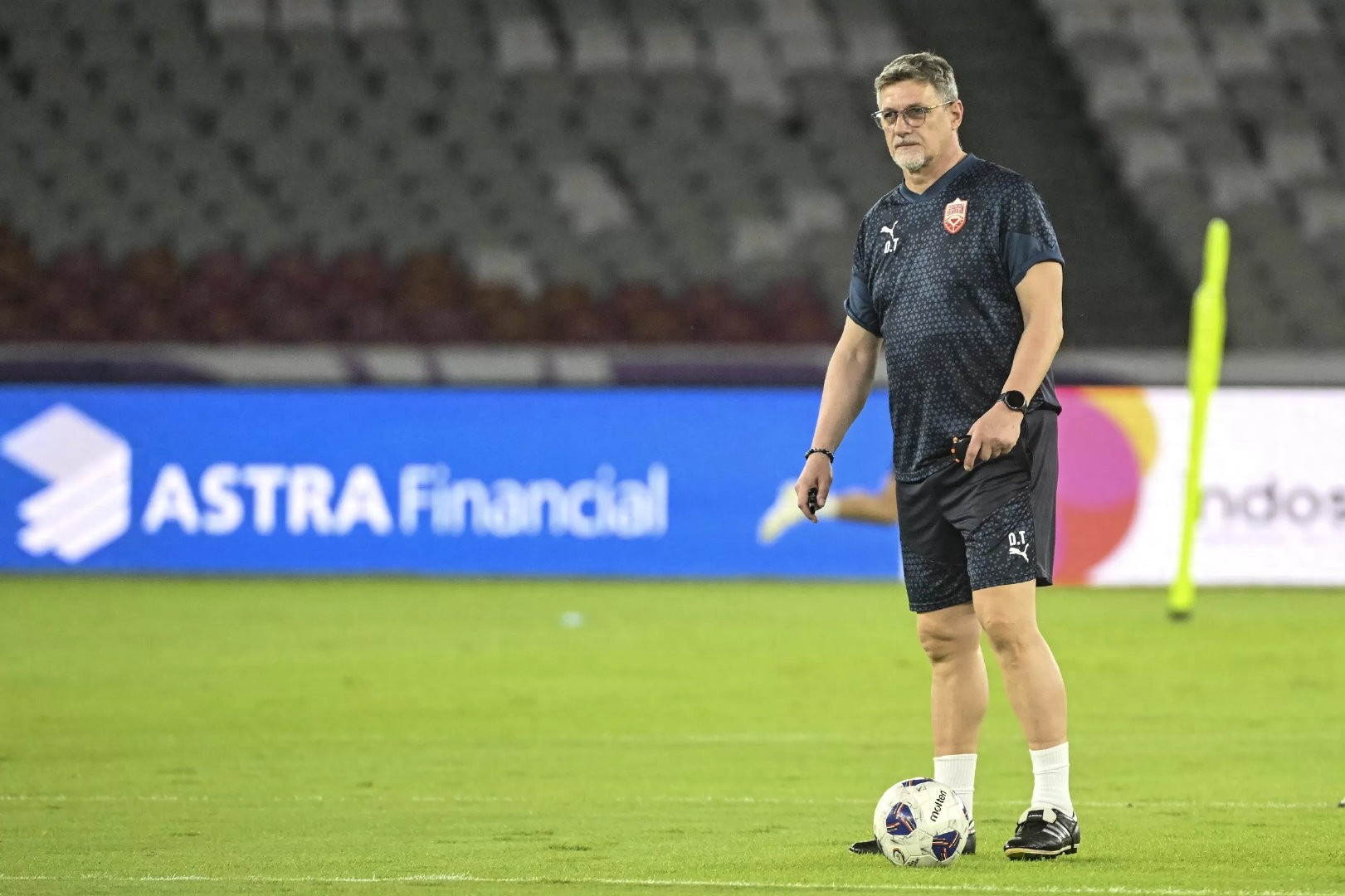 Bahrain, desperate situation is even more "yellow card crisis"