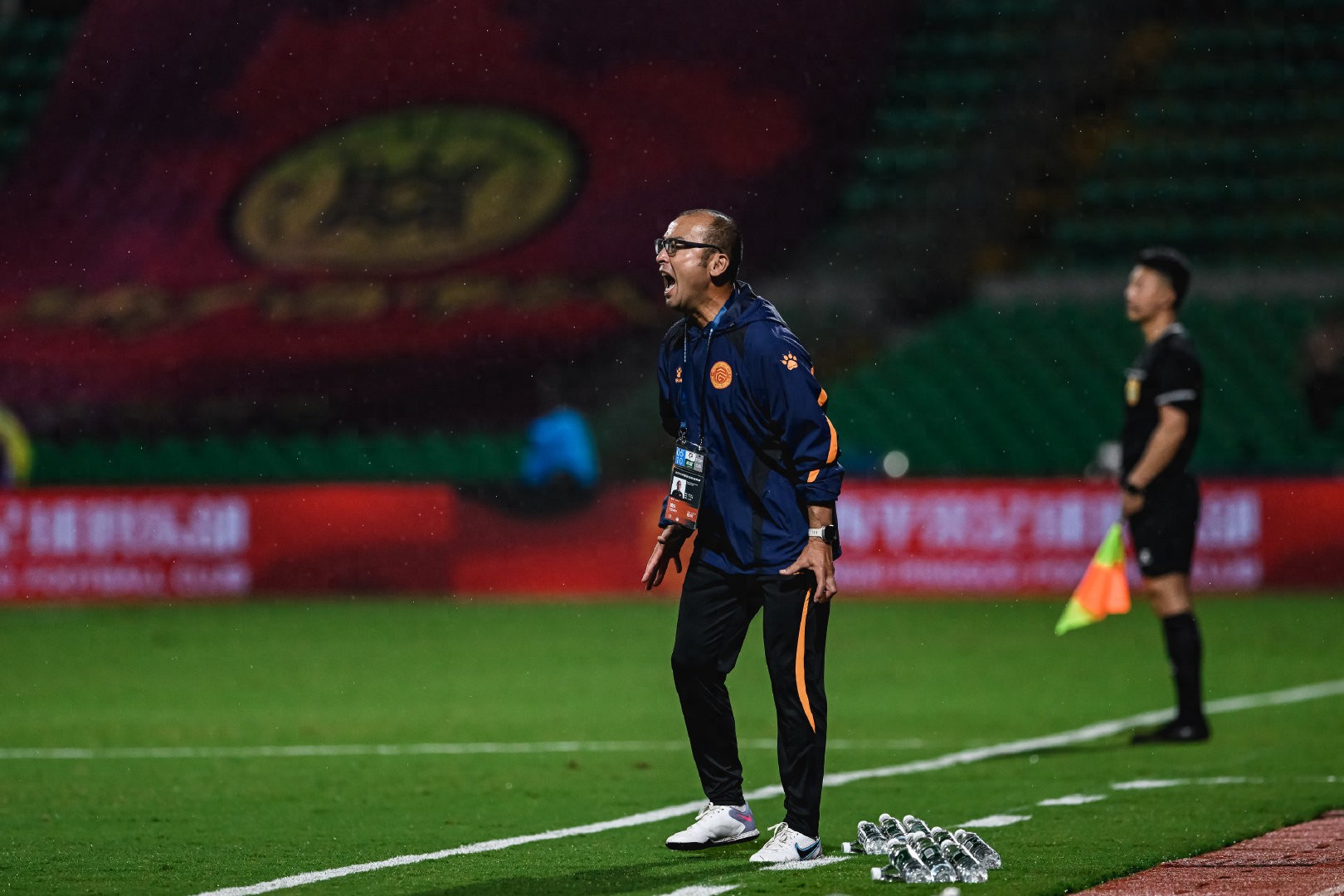 Change of coach + hanging prize, Guangxi Pingguo struggled to save himself