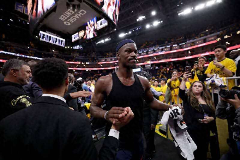 Butler used his heroic performance to tell the outside world that he had no problem, and the coach revealed the reason why he returned to the team after one game