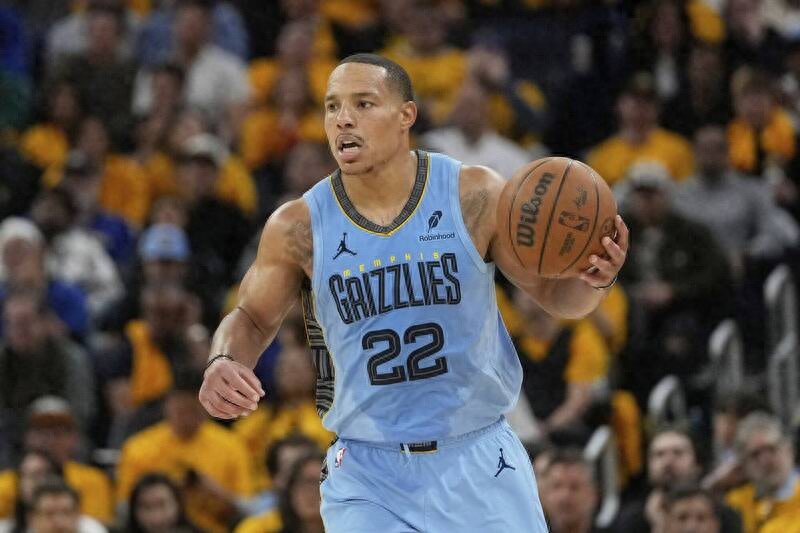 The NBA Magic traded for shooter "Little Punch Stone" and rejected the option to two veteran guard teams