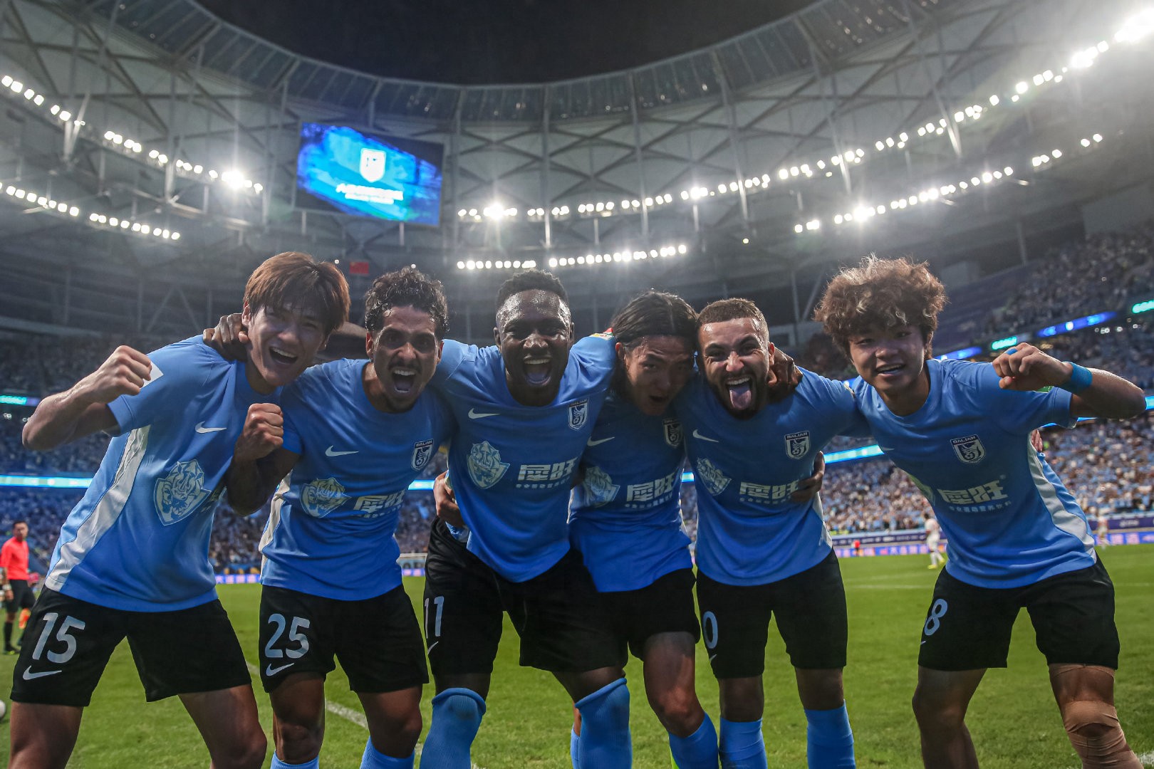 CSP Super League teams&#39; home and away records: Shanghai Port is the most aggressive point grabber away, while newly promoted Dalian Yingbo shows a strong contrast between home and away performances.