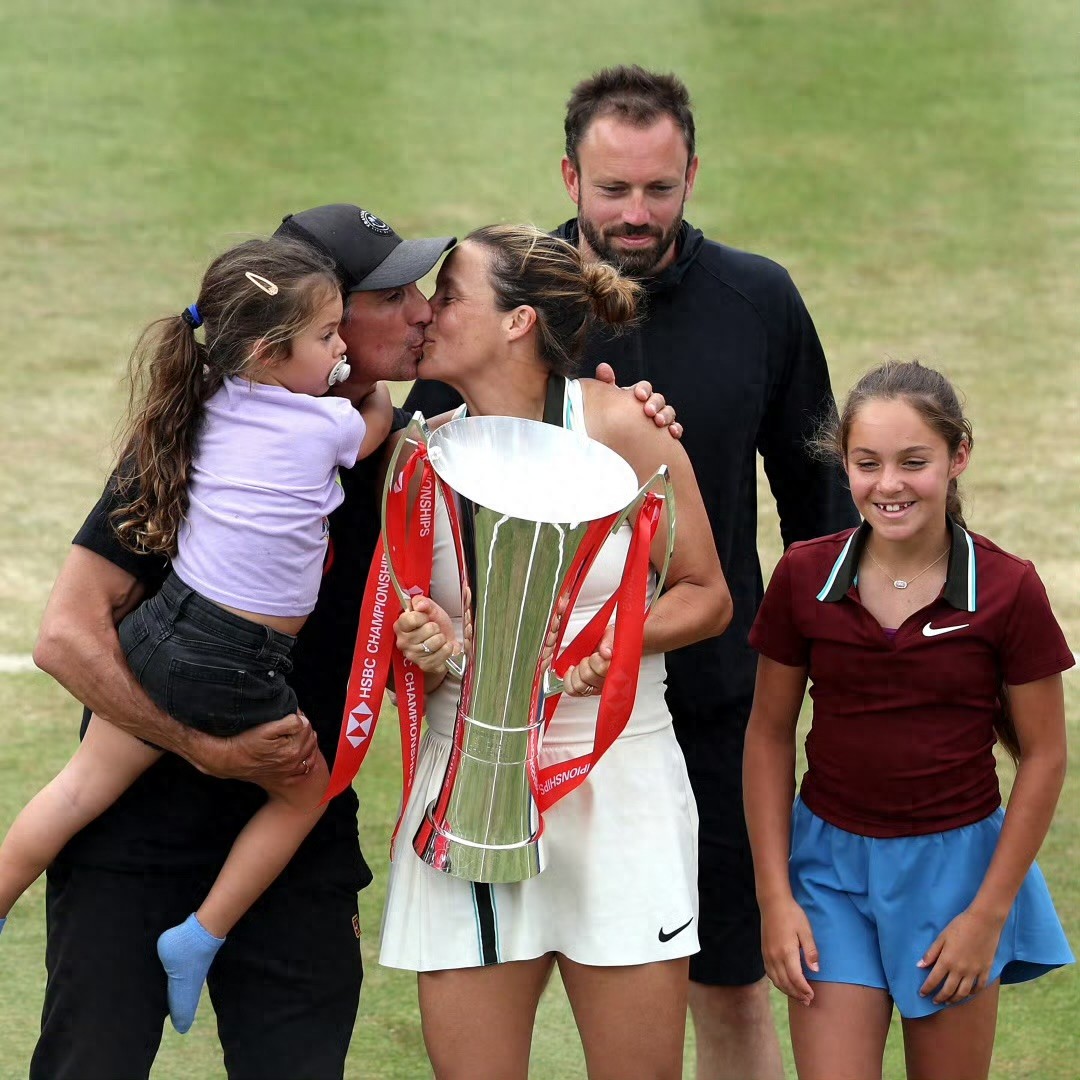 37-year-old counterattack: Maria used an old knife to split the iron wall of modern tennis
