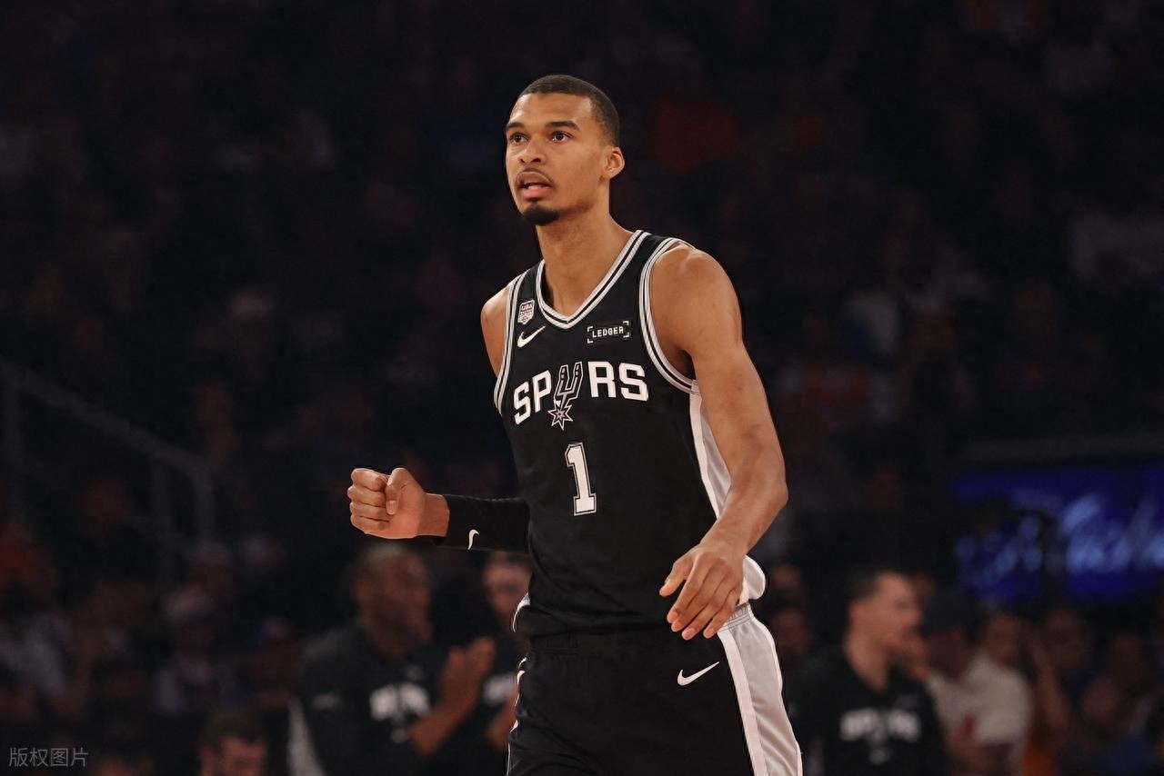 Spurs Strike Back! Wembanyama Explodes for 32+8+6+3 Blocks as San Antonio's Six Double-Digit Scorers Topple New York, Series 1-2