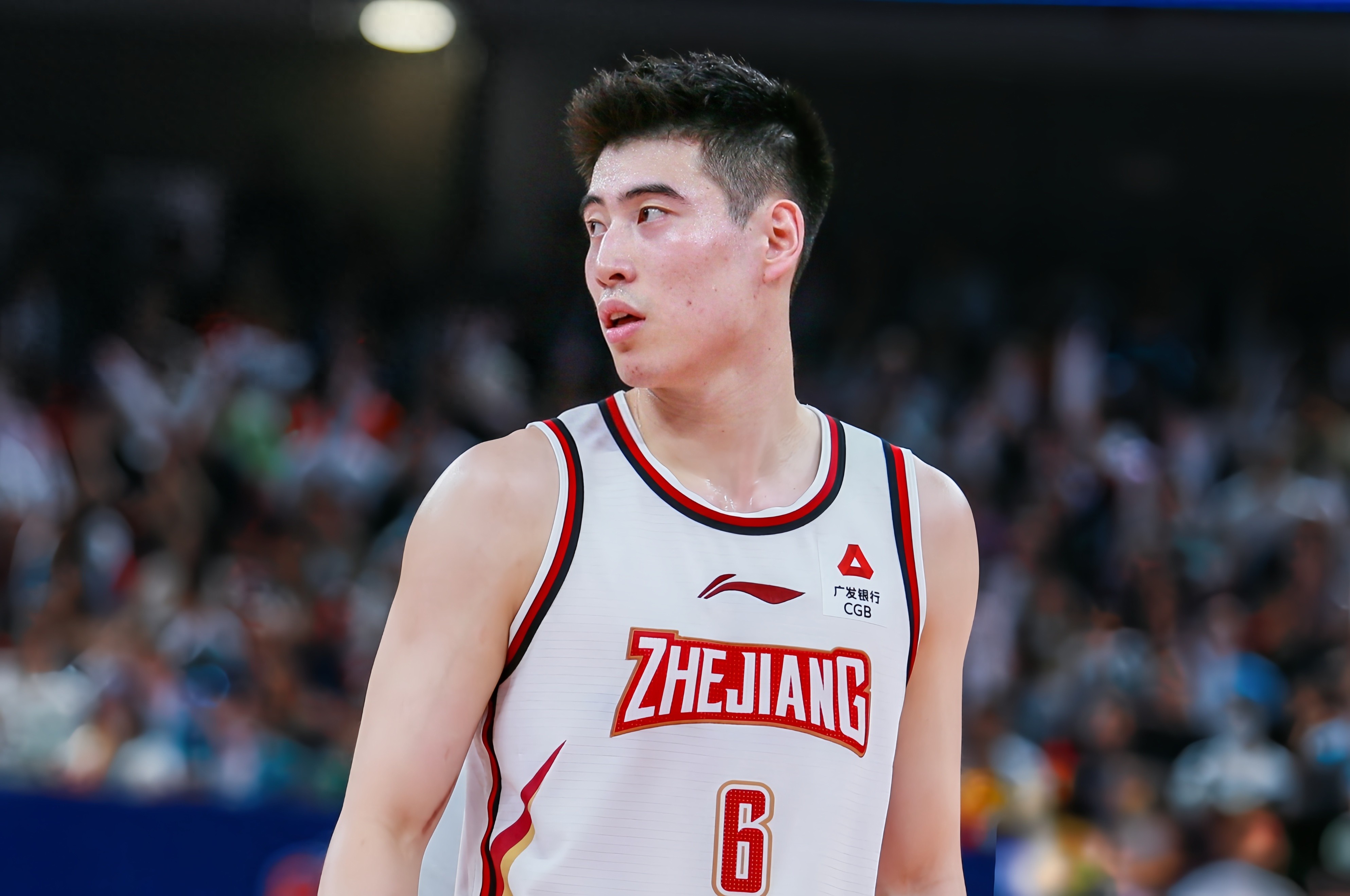 Cheng Shuai Peng scores 18+3 while Zhao Jiwei only 6 points, creating a "milestone tragedy"; Liaoning's playoff hopes are precarious after loss to Zhejiang.