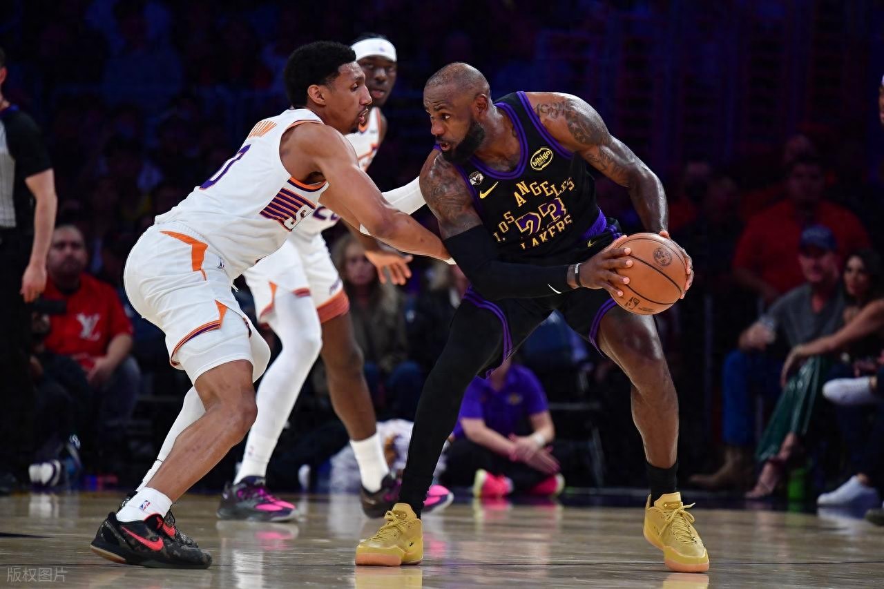 James 28+6+12+4 Lakers Defeat Suns, Secure Top 4 in West, Hold Home Advantage in First Round of Playoffs