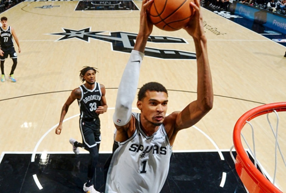 100 points, 40 rebounds, 18 blocks! Wembanyama&#39;s first three games perfectly embody the Alien: Could he sweep both MVP and DPOY in a single season?