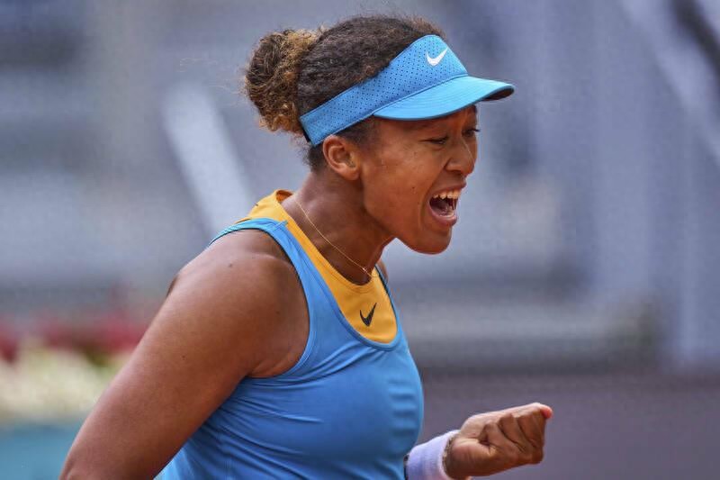 Corner sorrow turns into joy! Naomi Osaka sinks and pans for gold successfully, and Karinskaya changes the track to hug Daifuki