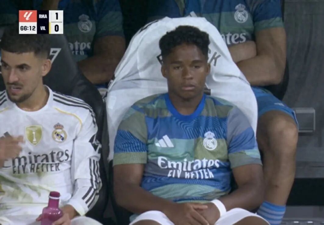 Manchester United would be willing to sell Zirkzee for £30 million, with a Premier League club possibly making an offer! Loaning the Real Madrid prodigy is highly unlikely.